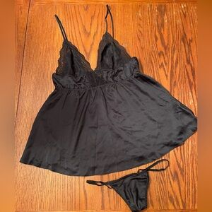 Victoria’s Secret set; large